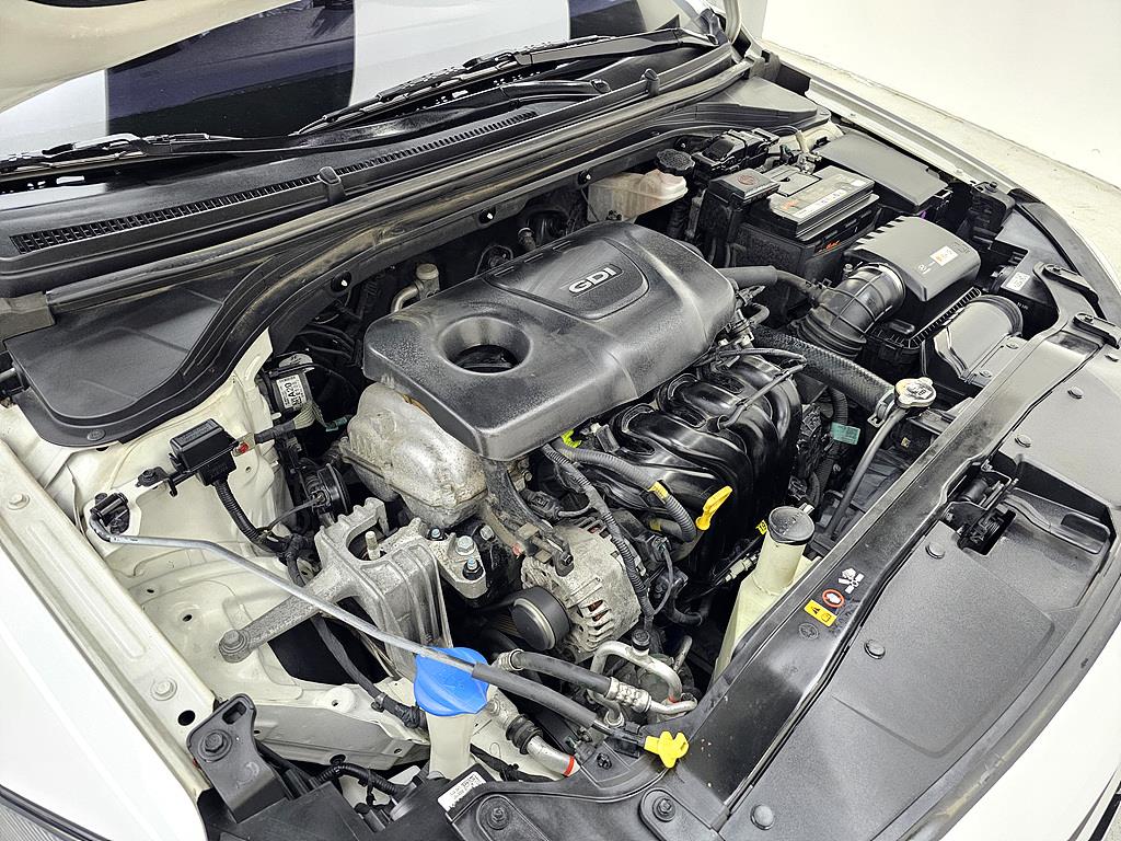 HYUNDAI Avante - Vista 6