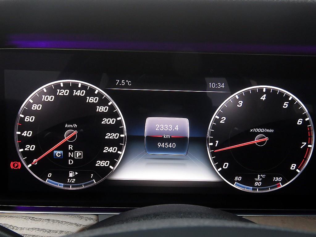 Mercedes Benz E class 2018 Negro - Importación desde Corea - HF Imports Iquique - Foto 14