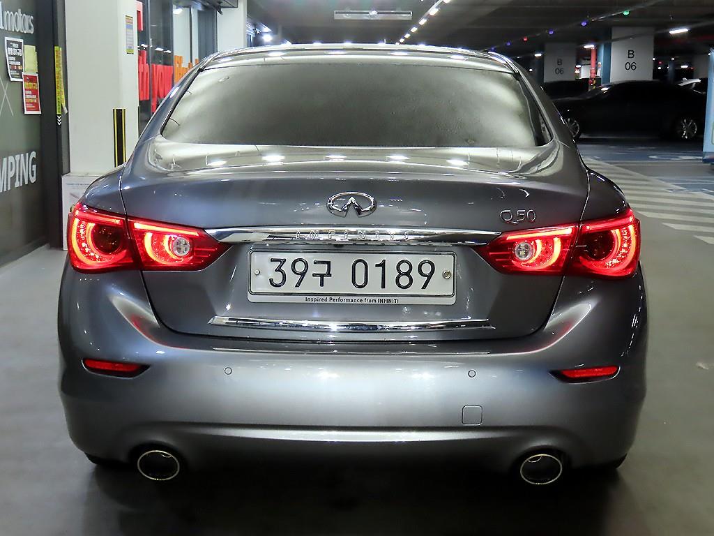 Infiniti Q - Vista 5