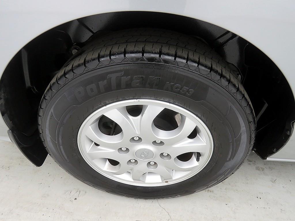 HYUNDAI Starex 2014 Gris - Importación desde Corea - HF Imports Iquique - Foto 18