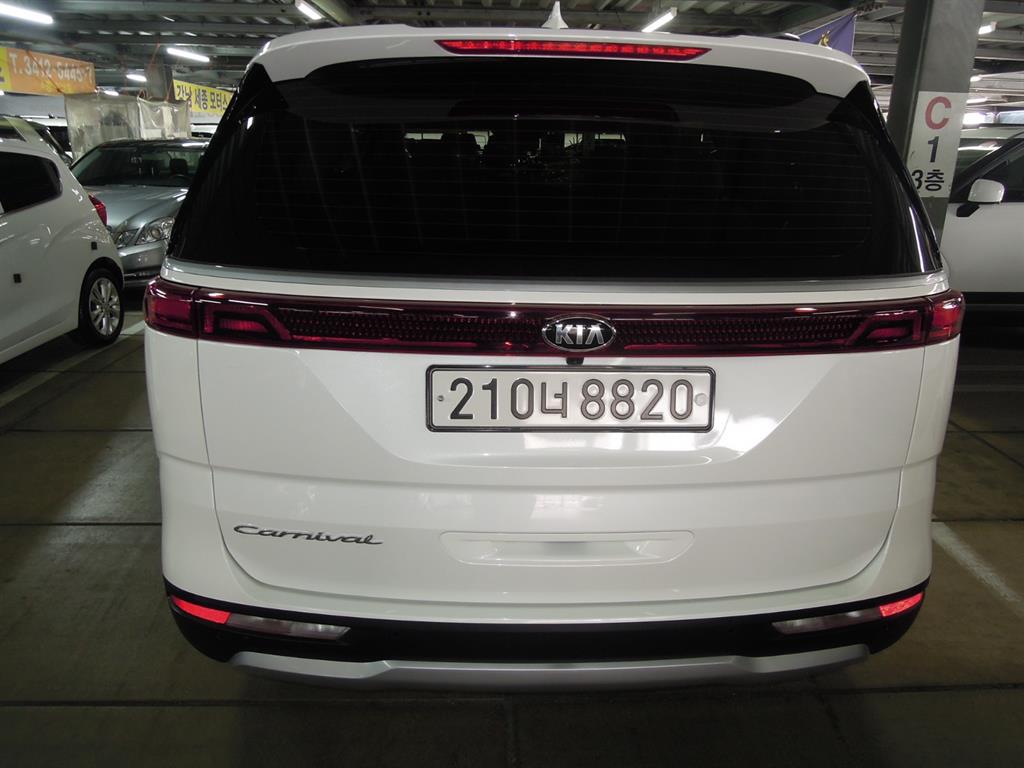 KIA Carnival - Vista 7
