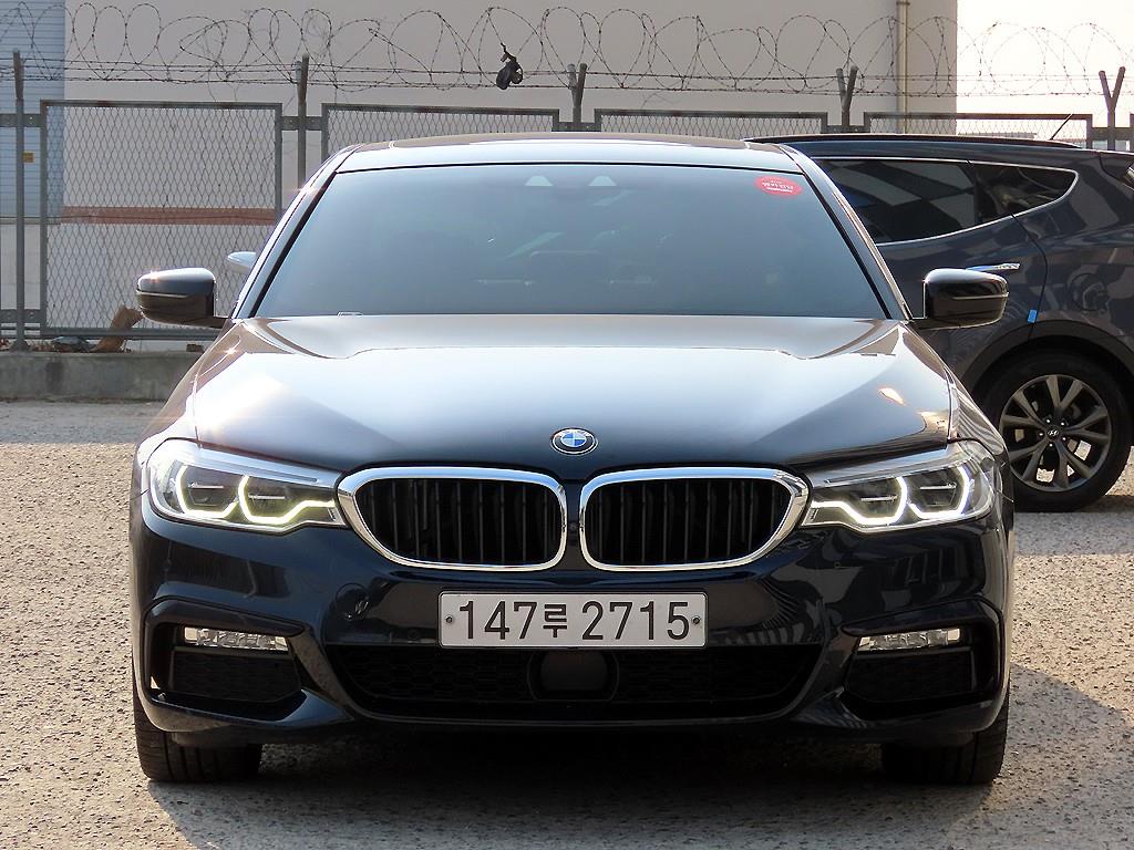 BMW 5 Series 2018 Negro - Importación desde Corea - HF Imports Iquique - Foto 1