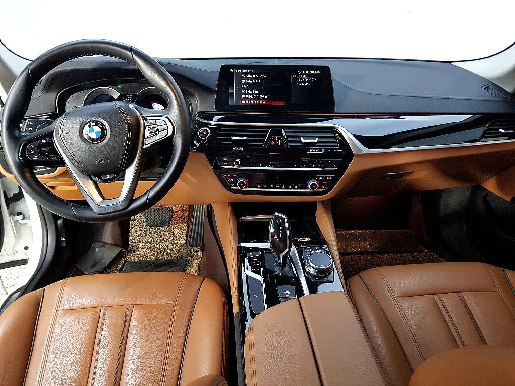 BMW 5 Series - Vista 5