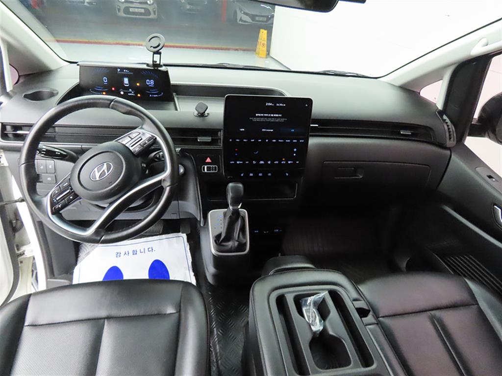 HYUNDAI Staria - Vista 7