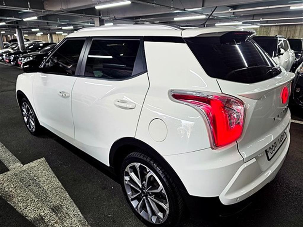 Ssangyong Tivoli - Vista 6