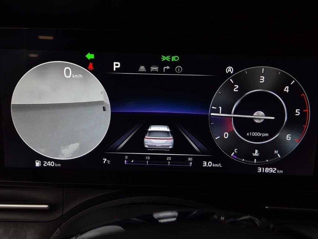 KIA Carnival - Vista 6