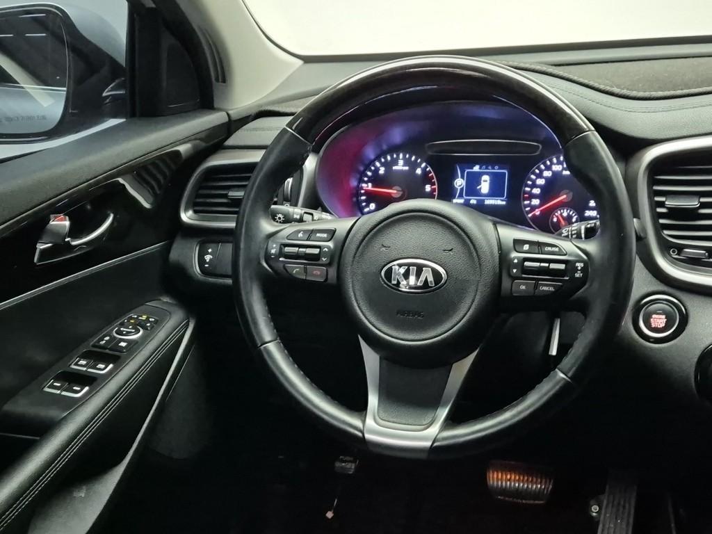 KIA Sorento - Vista 9