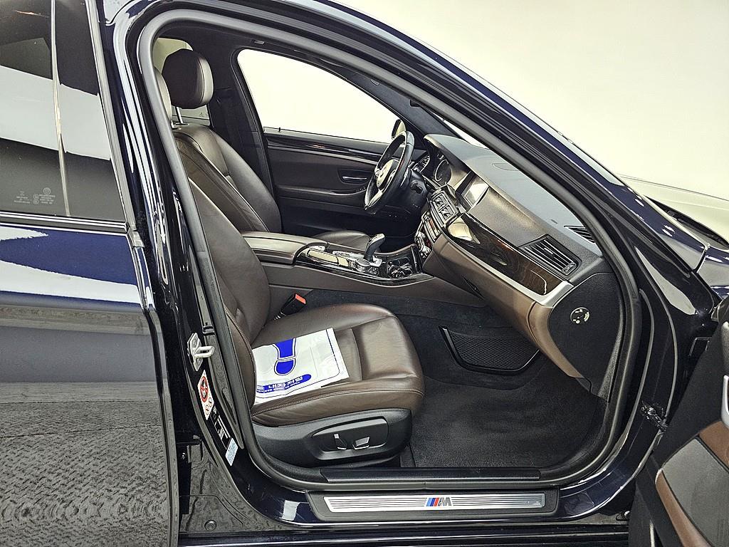 BMW 5 Series - Vista 11