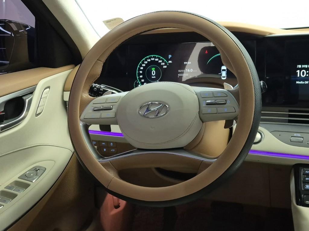 HYUNDAI Grandeur - Vista 9