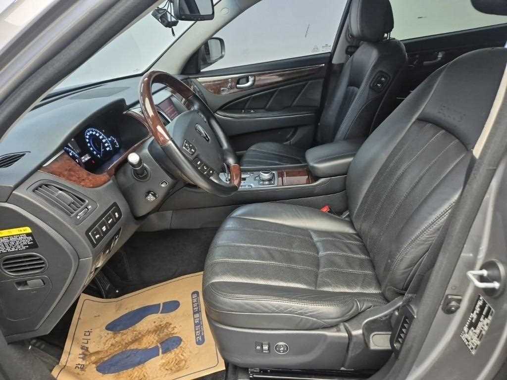 HYUNDAI Equus - Vista 11