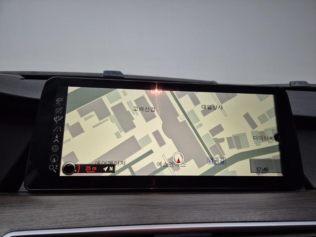 BMW Gran Turismo - Vista 12