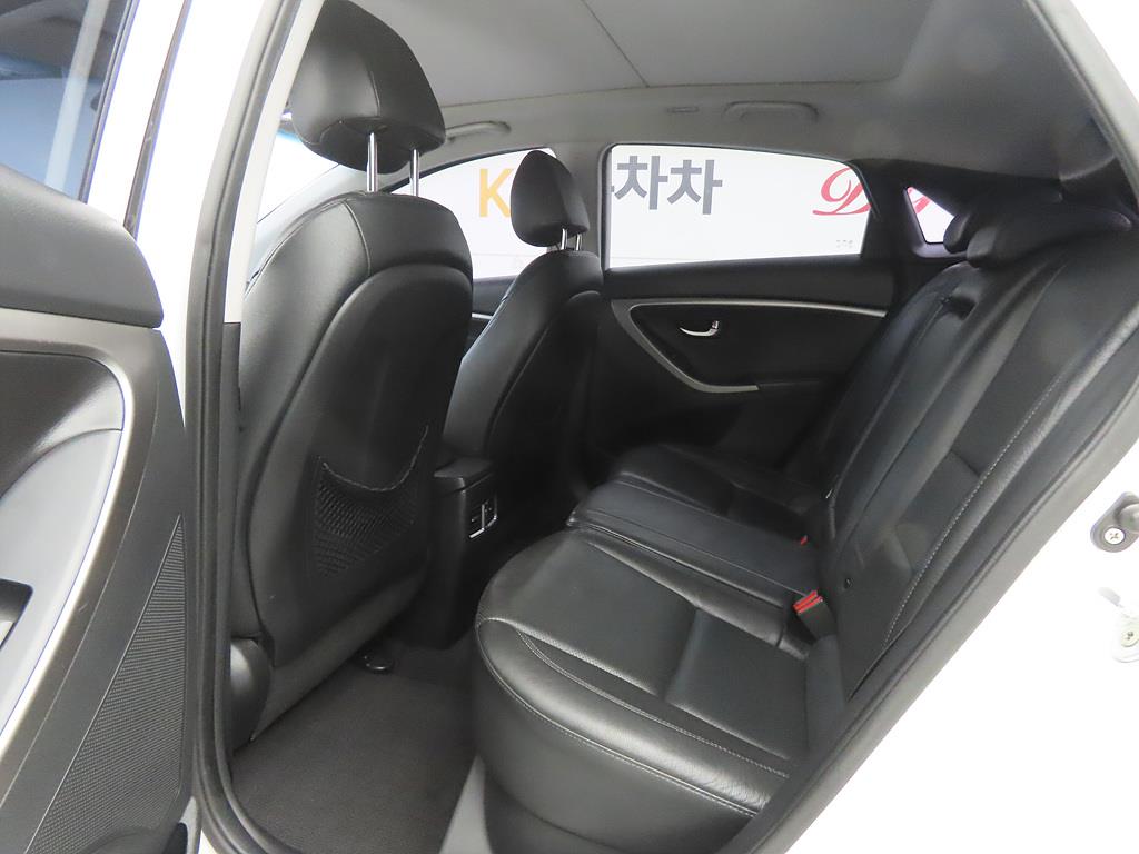 HYUNDAI i30 - Vista 6