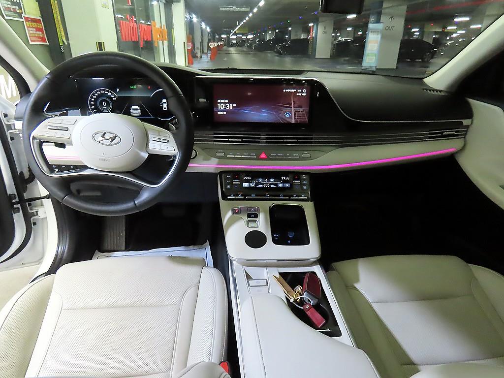 HYUNDAI Grandeur - Vista 10