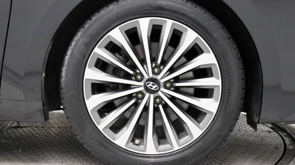 HYUNDAI Grandeur - Vista 11