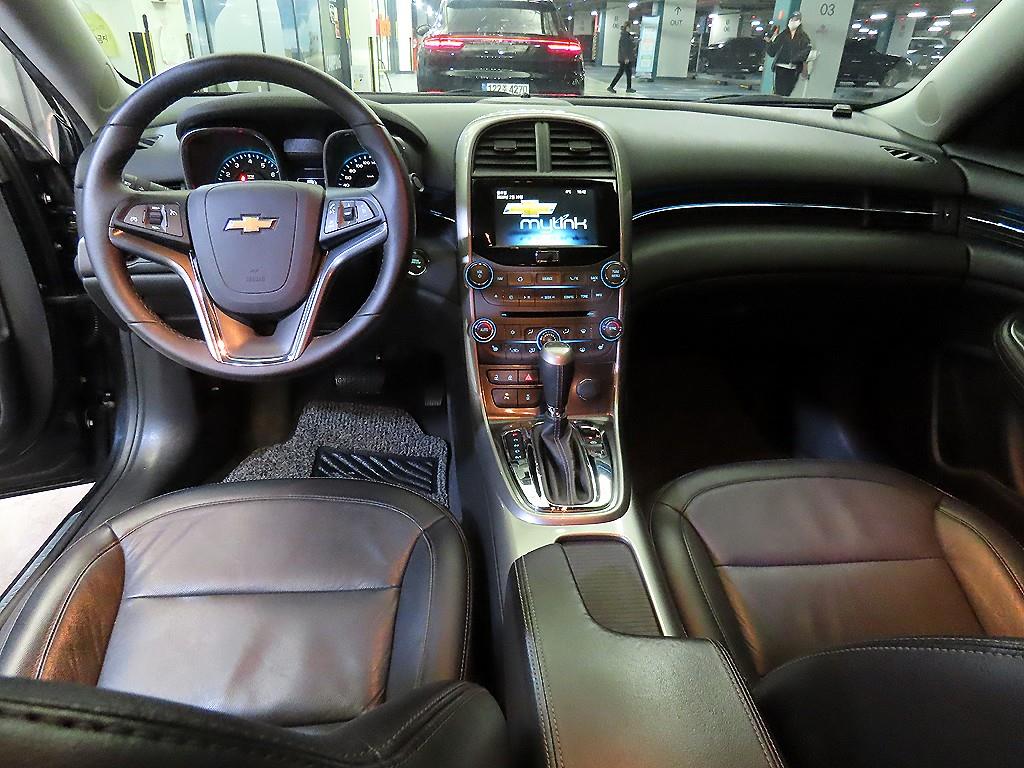 Chevrolet Malibu - Vista 10