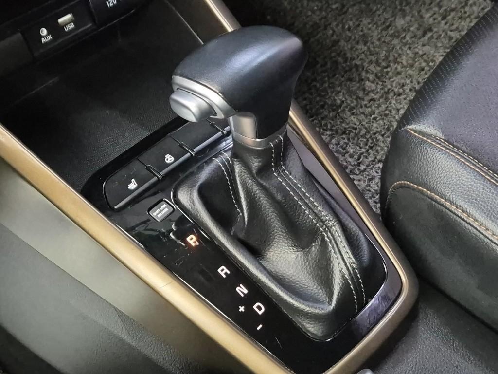 KIA Stonic 2018 Negro - Importación desde Corea - HF Imports Iquique - Foto 13