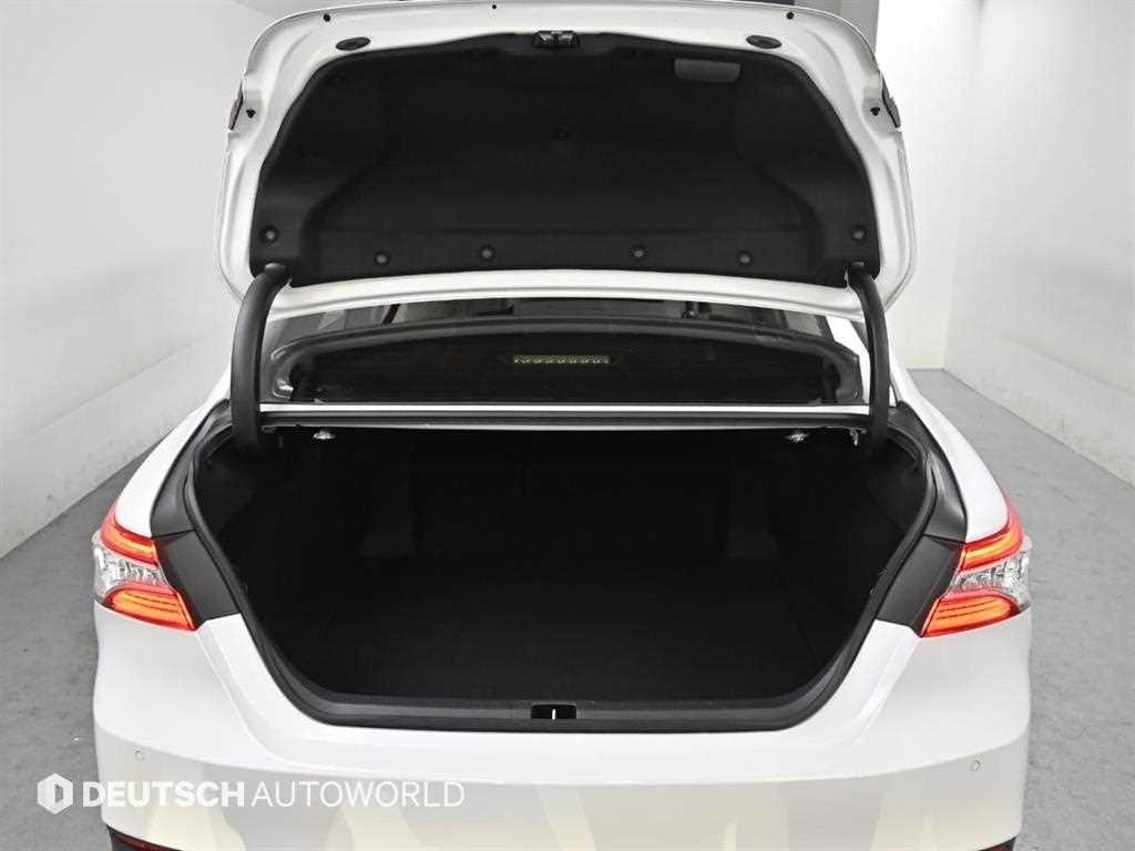 Toyota Camry 2019 Blanco - Importación desde Corea - HF Imports Iquique - Foto 19