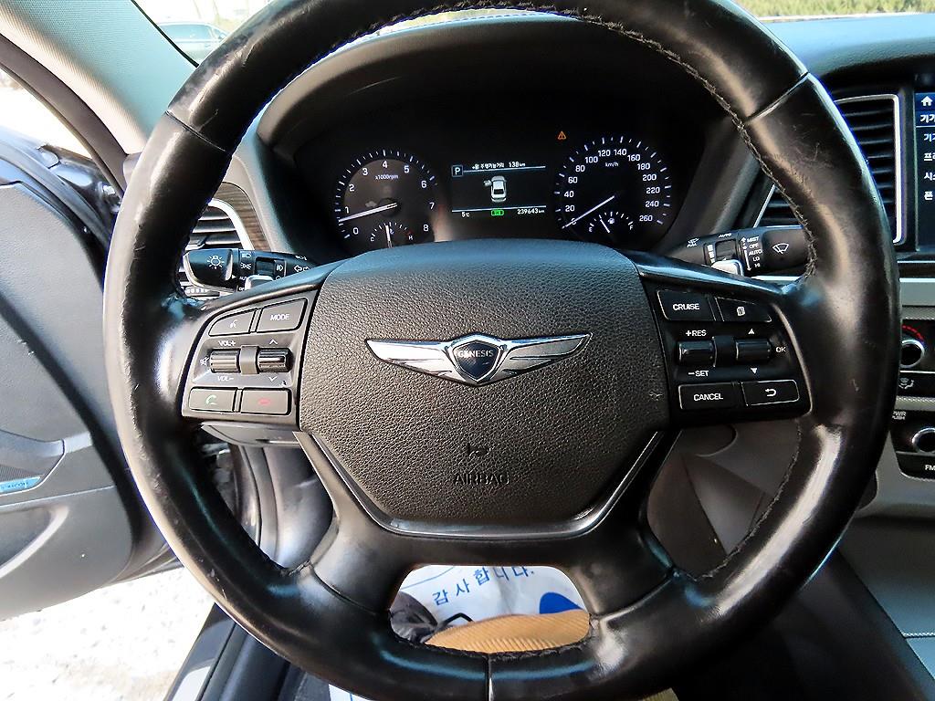 Genesis G80 - Vista 8