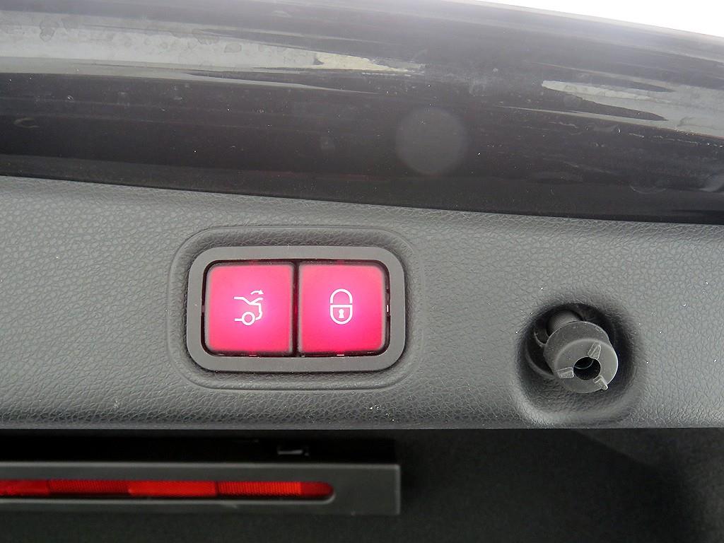 Mercedes Benz E class - Vista 5