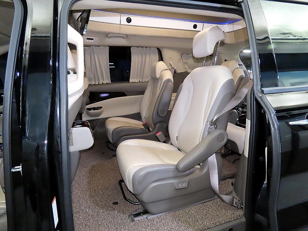 KIA Carnival - Vista 7