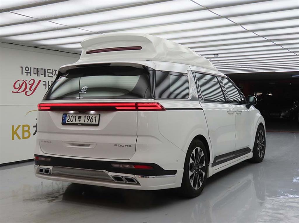 KIA Carnival - Vista 5