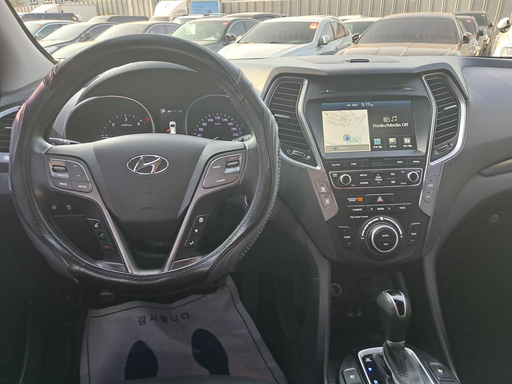 HYUNDAI Santa Fe - Vista 5