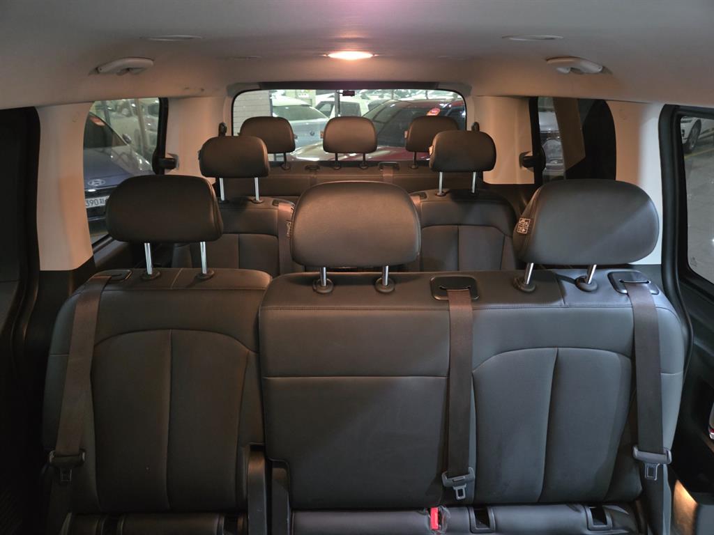 HYUNDAI Staria - Vista 8