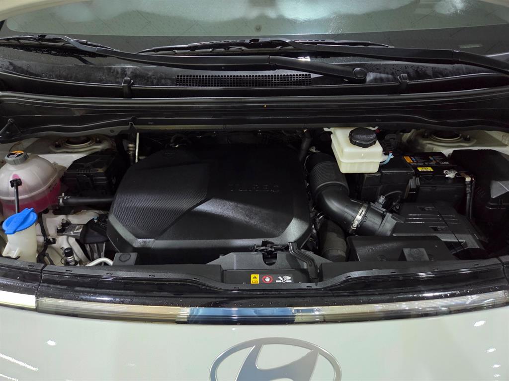 HYUNDAI Staria 2025 Blanco - Importación desde Corea - HF Imports Iquique - Foto 18