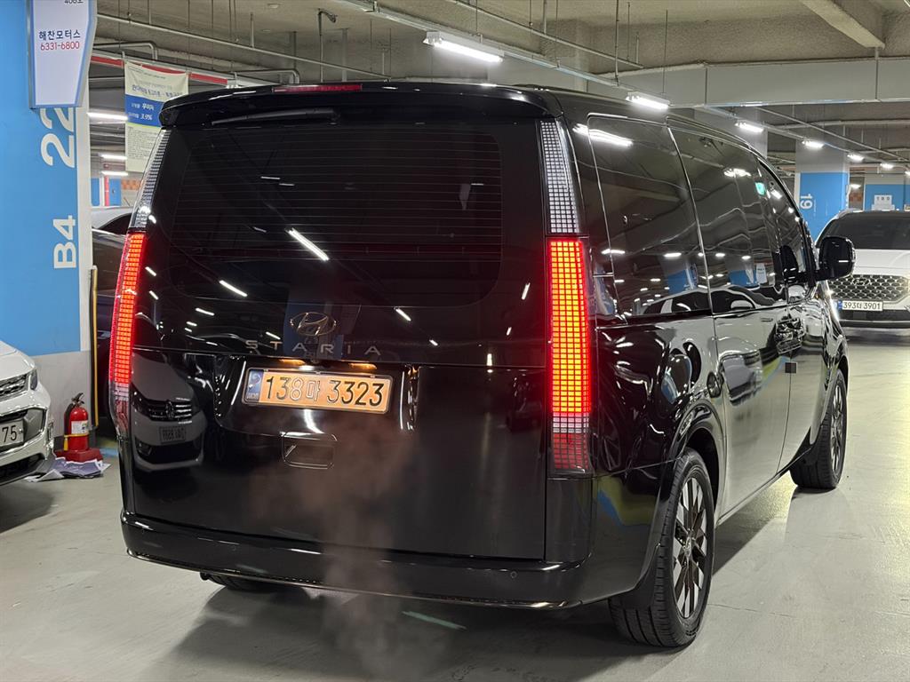 HYUNDAI Staria - Vista 6