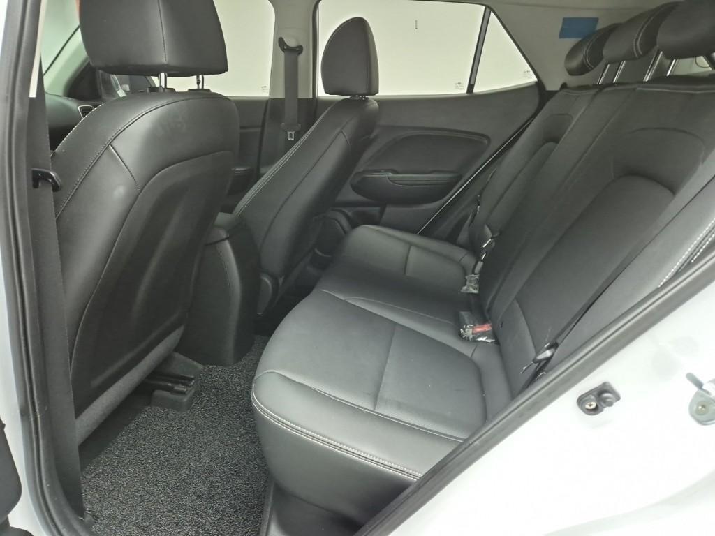 HYUNDAI Venue - Vista 12