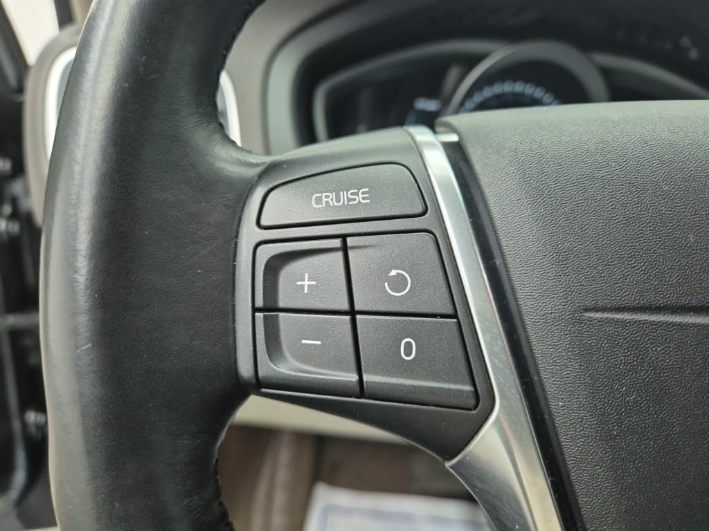 Volvo V40 2015 Gris - Importación desde Corea - HF Imports Iquique - Foto 16