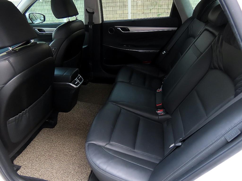 HYUNDAI Grandeur - Vista 6