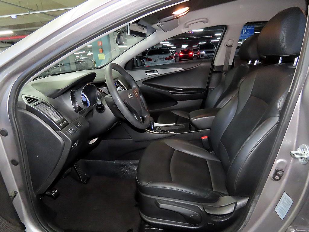 HYUNDAI Sonata - Vista 6