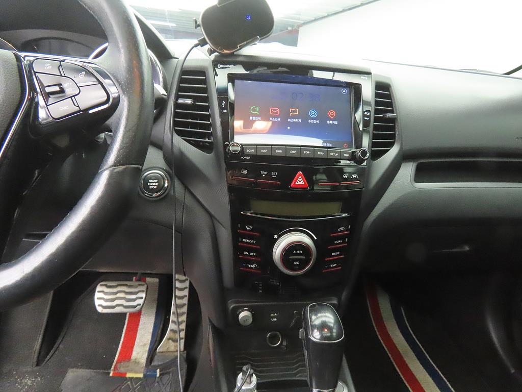 Ssangyong Tivoli - Vista 10