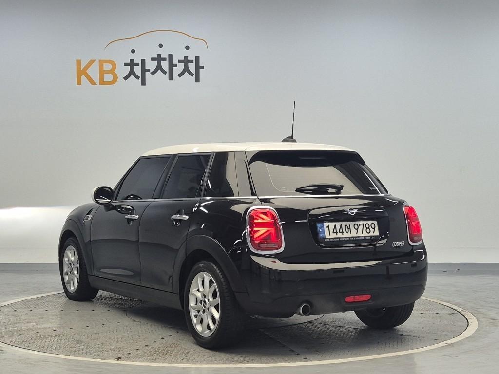 Mini Cooper - Vista 4