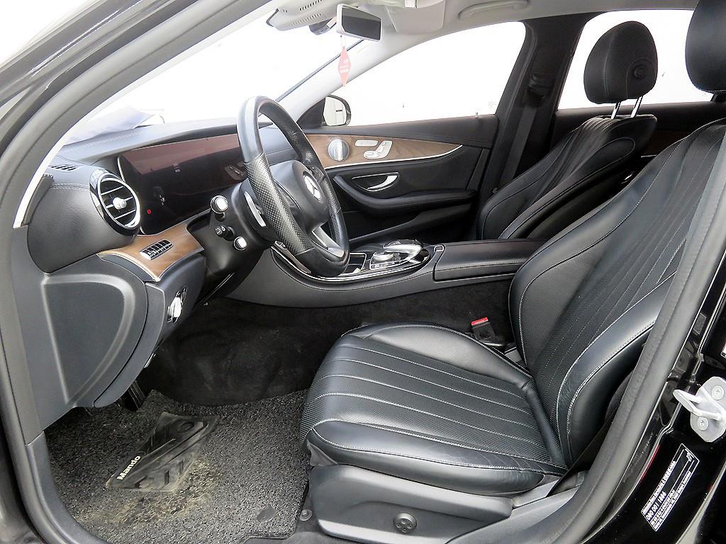 Mercedes Benz E class - Vista 6