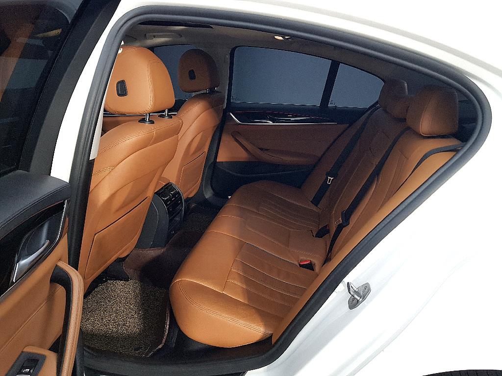 BMW 5 Series - Vista 9