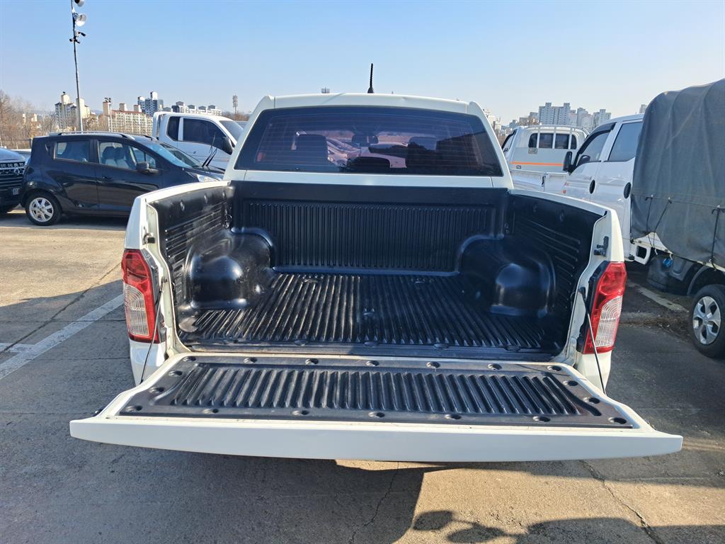 Ssangyong Korando - Vista 5