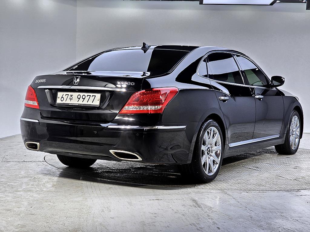 HYUNDAI Equus - Vista 4