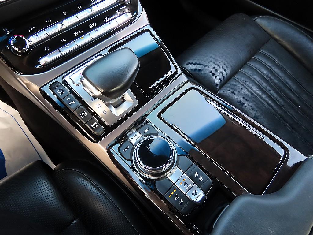 Genesis EQ900 - Vista 11