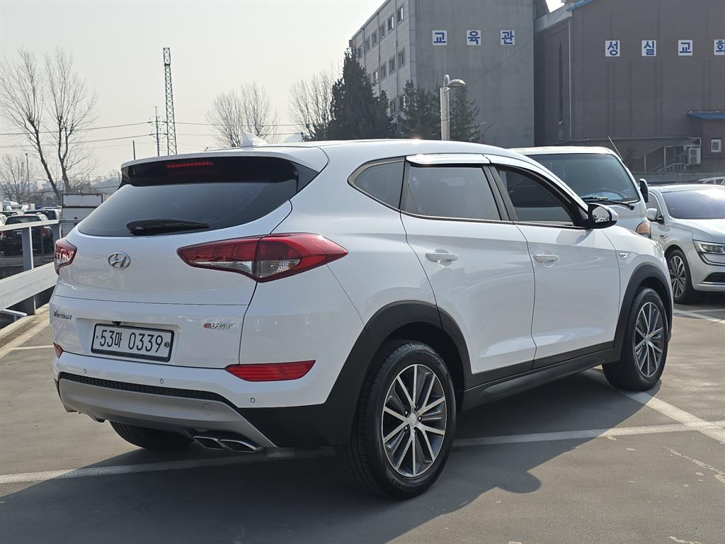 HYUNDAI Tucson - Vista 4