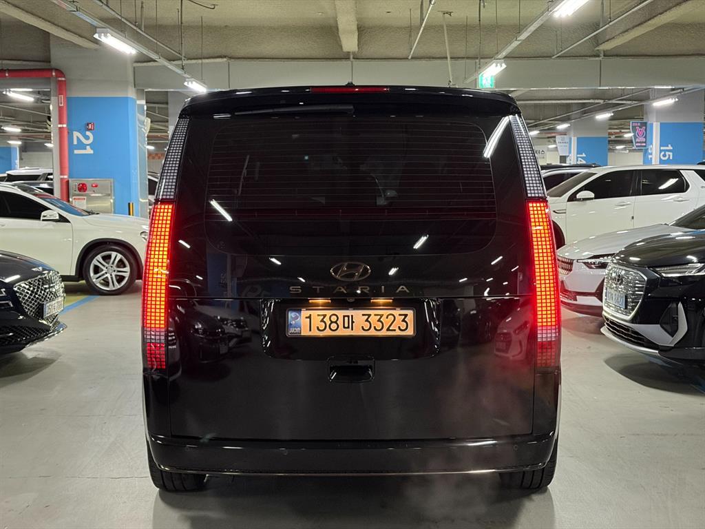 HYUNDAI Staria - Vista 5