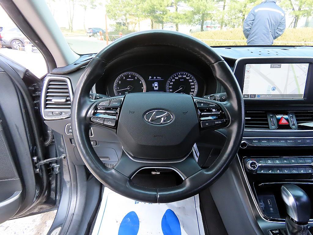 HYUNDAI Grandeur - Vista 8