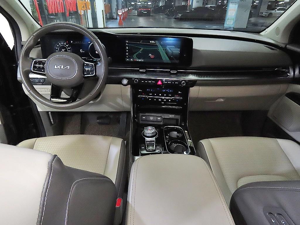 KIA Carnival - Vista 10