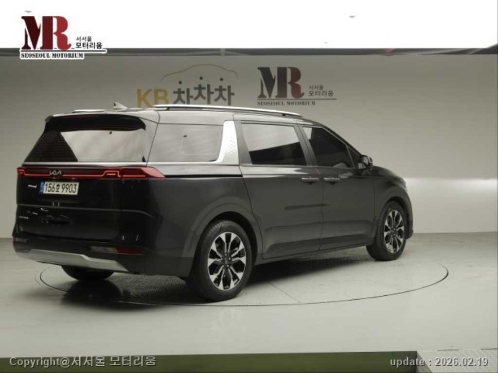 KIA Carnival - Vista 2