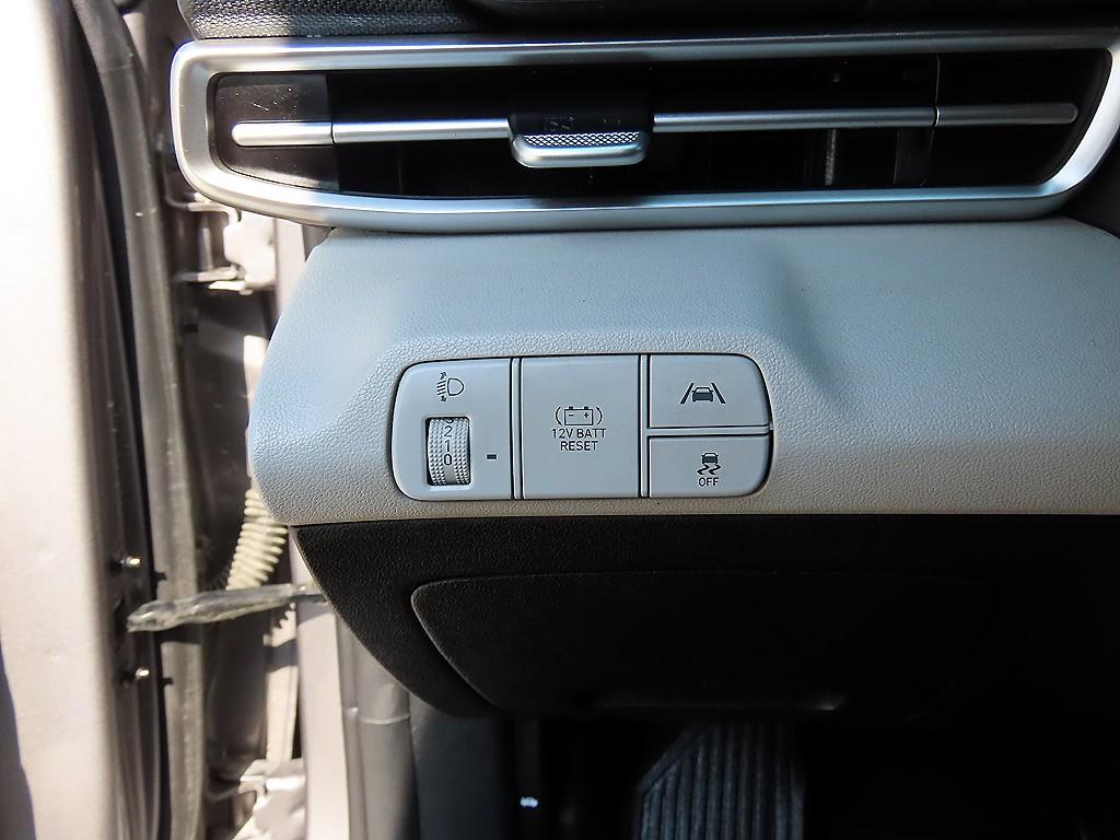 HYUNDAI Avante - Vista 12