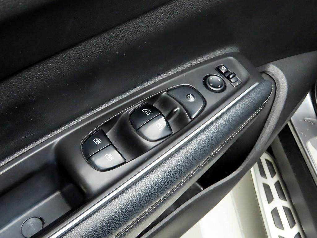 SAMSUNG QM6 - Vista 11