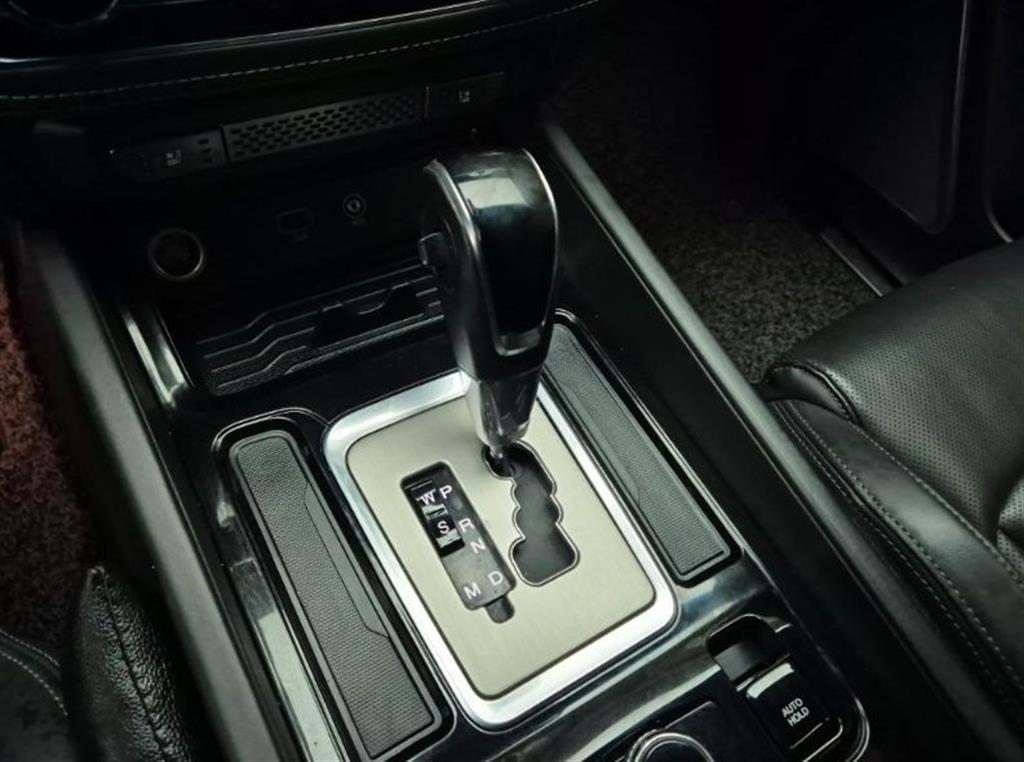 Ssangyong Rexton - Vista 8