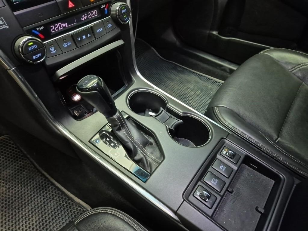 Toyota Camry - Vista 8