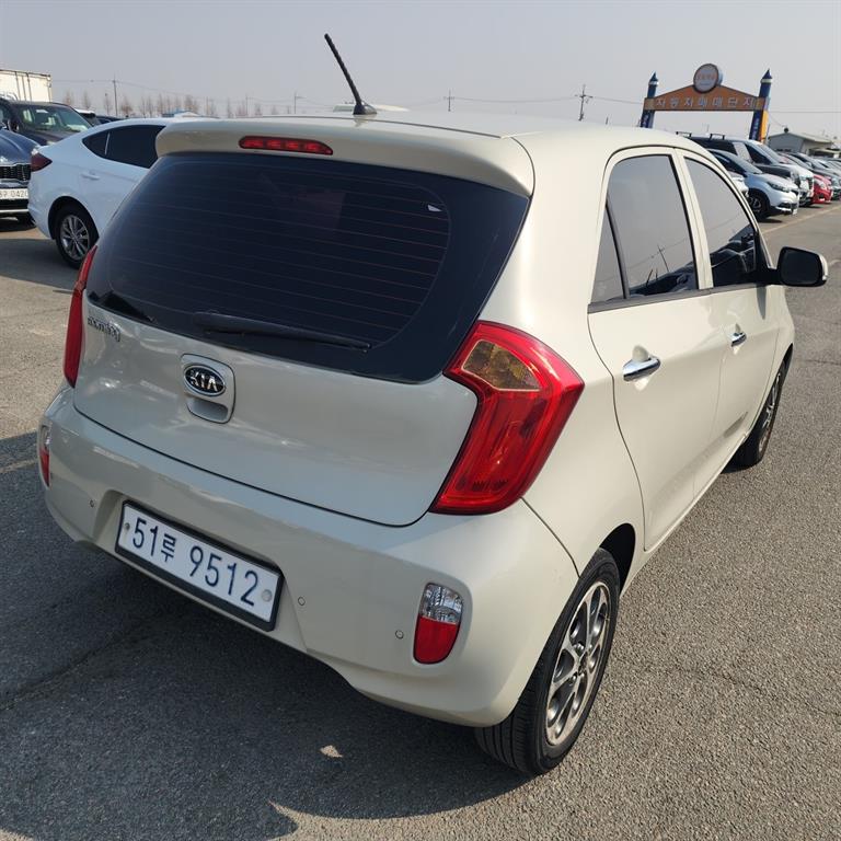 KIA Morning - Vista 5